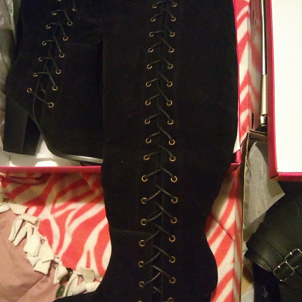New Boots - Picture 2 of 2
